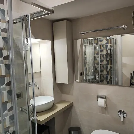 Plaza Mini House * Nápoly