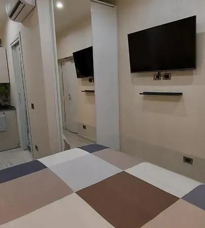 Plaza Mini House Apartman Nápoly