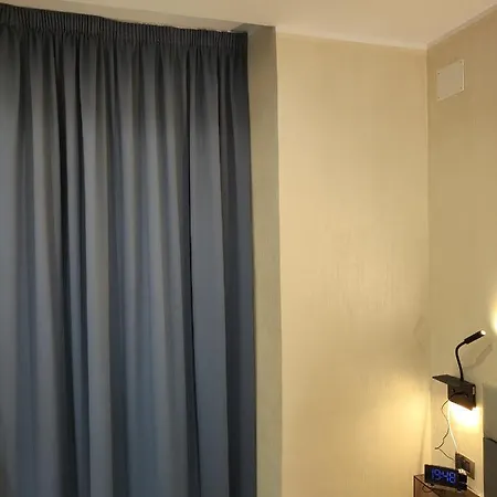 Plaza Mini House * Naples